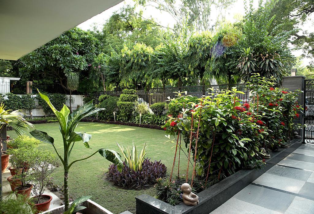 อาหุชาเรซิเดนซี Hotel นิวเดลี ภายนอก รูปภาพ