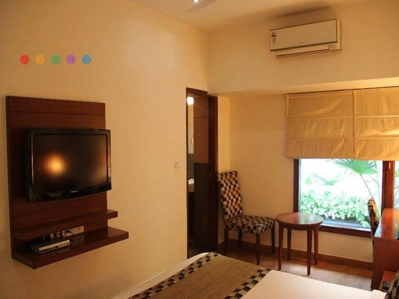 อาหุชาเรซิเดนซี Hotel นิวเดลี ภายนอก รูปภาพ