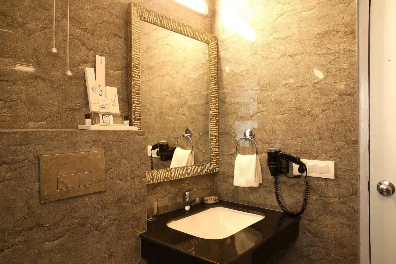 อาหุชาเรซิเดนซี Hotel นิวเดลี ภายนอก รูปภาพ