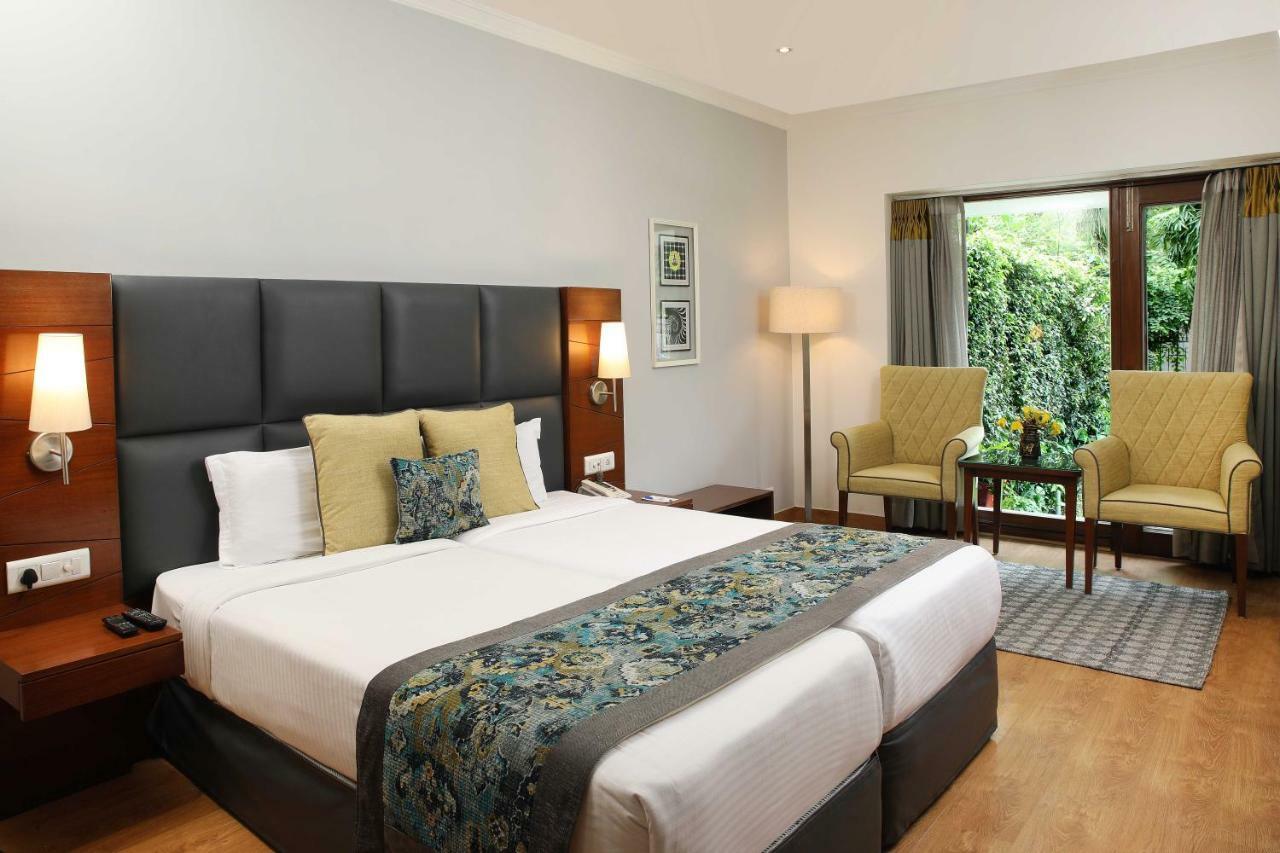 อาหุชาเรซิเดนซี Hotel นิวเดลี ภายนอก รูปภาพ