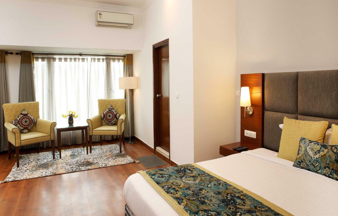 อาหุชาเรซิเดนซี Hotel นิวเดลี ภายนอก รูปภาพ